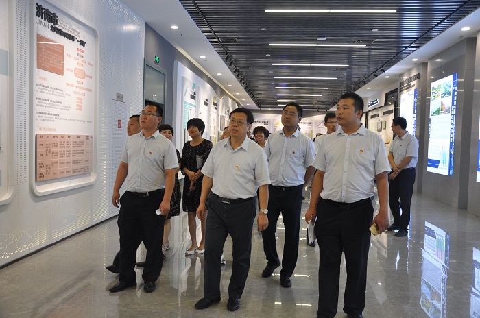 濟(jì)南連心物業(yè)有限公司黨支部舉行“不忘初心、牢記使命”主題教育慶“七一”系列活動(dòng)